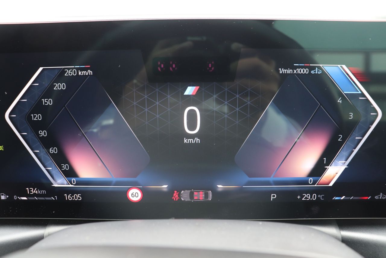 320d xDrive Berline RHD