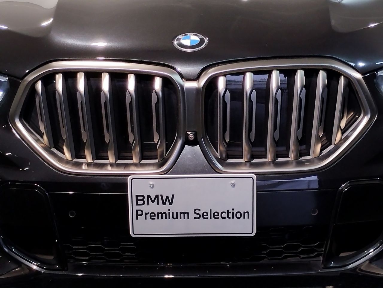 X* M50i RHD