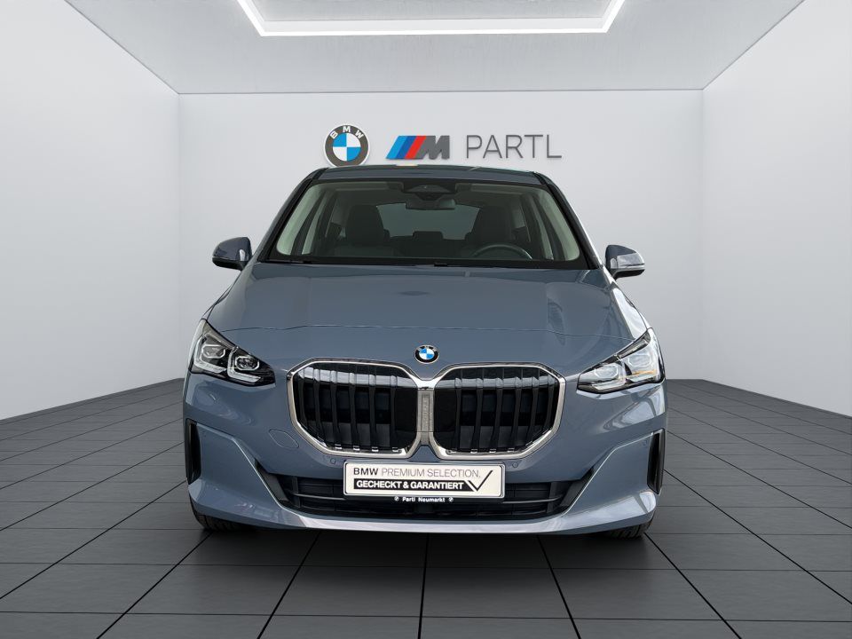 BMW 218