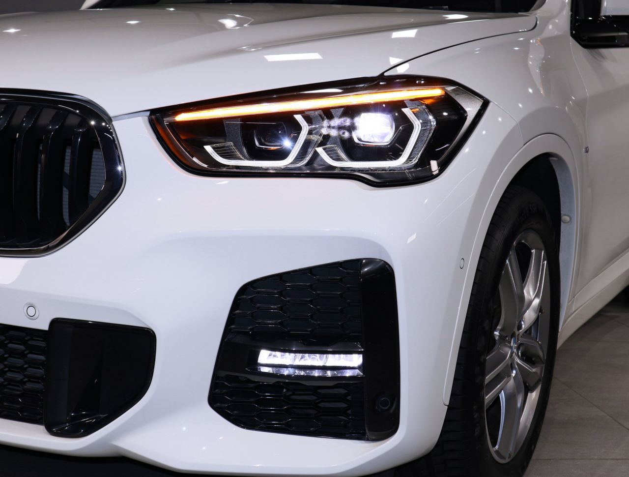 X1 sDrive18i RHD