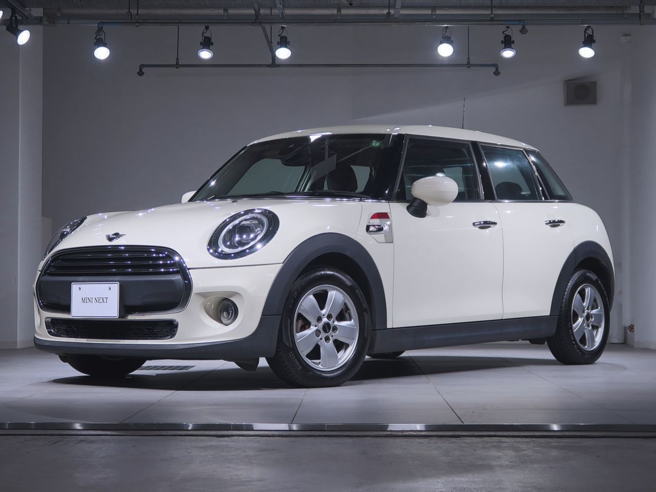 MINI ONE 5 DOOR VICTORIA.