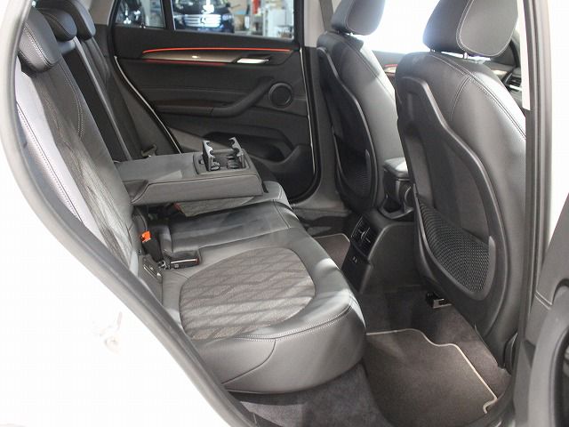 X1 sDrive18i RHD