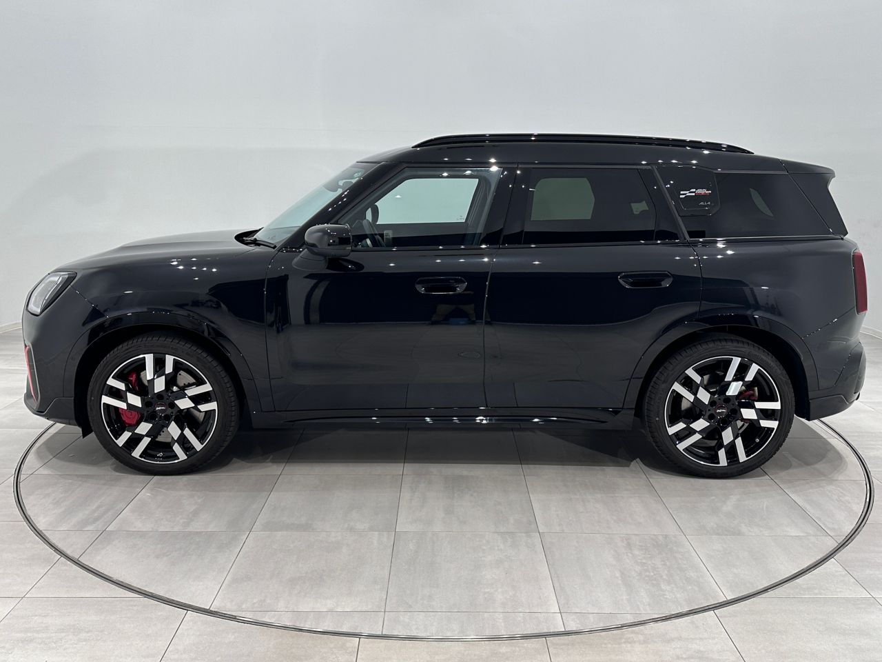 U25 MINI John Cooper Works Countryman ALL4