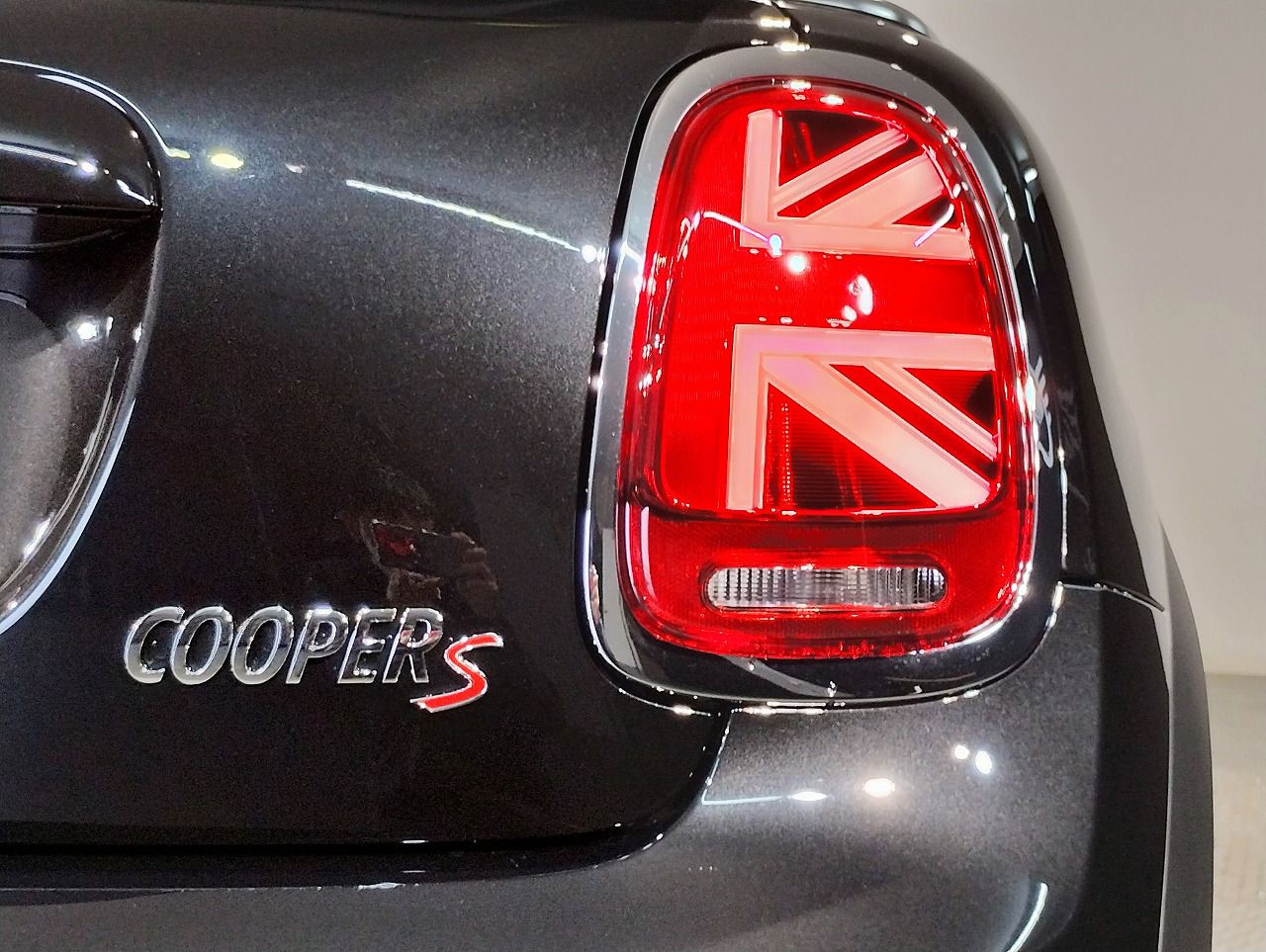 MINI Cooper S Convertible RHD