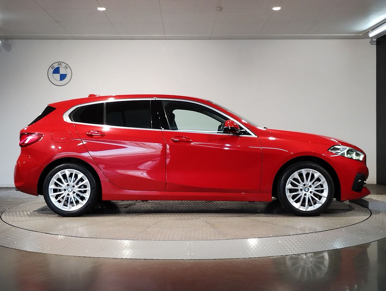 F40 118d Sports Hatch 5-door B47 2.0d