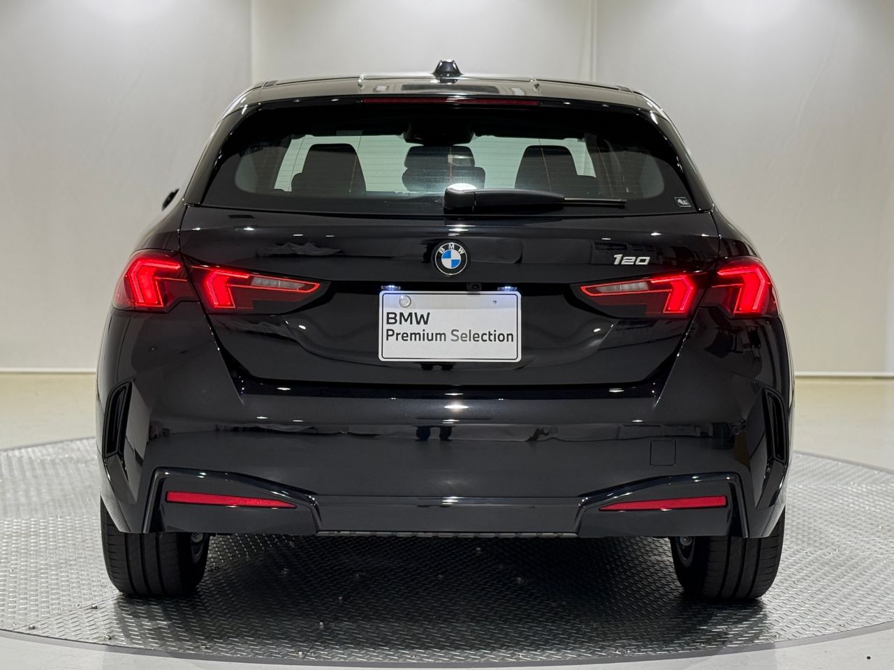 120 Sport Sports Hatch