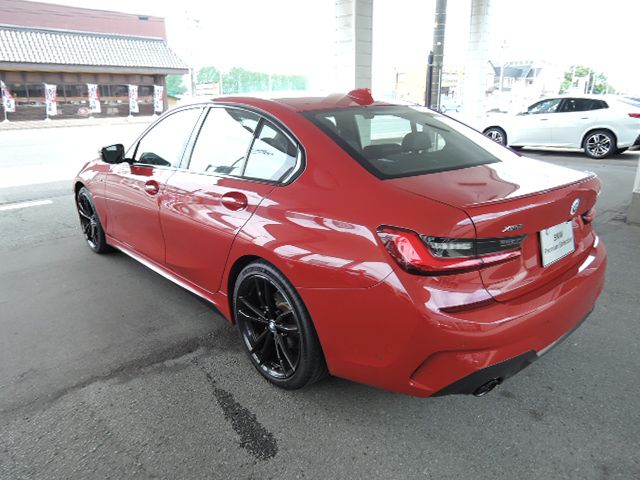 G20 320d xDrive RHD Saloon