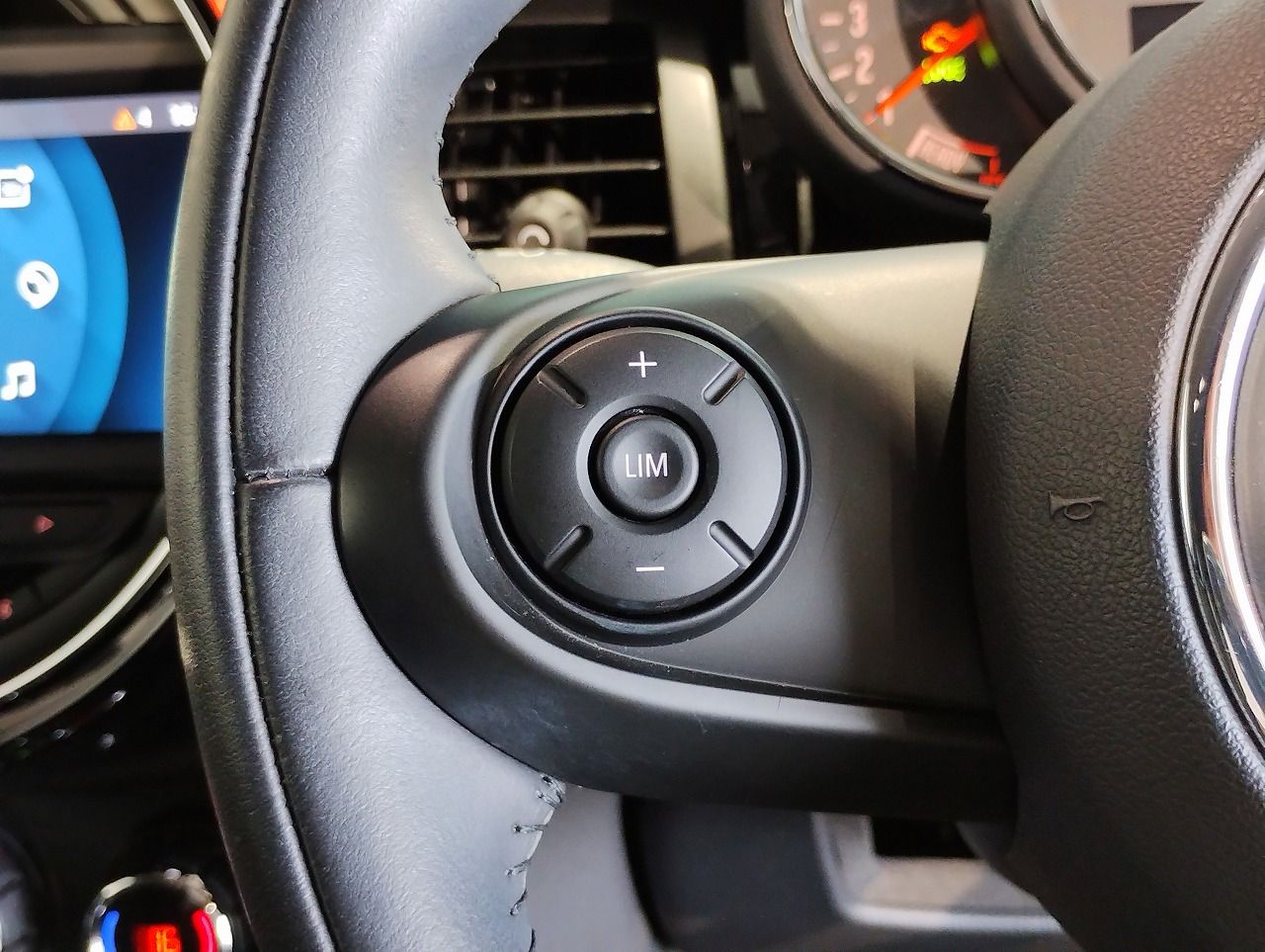 MINI F55 Cooper D 5dr Hatch LCI
