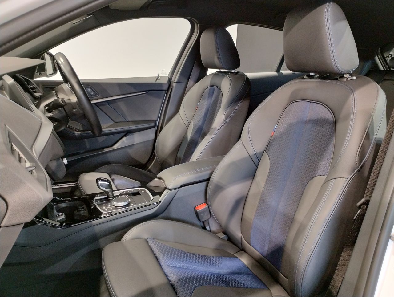 F40 118d Sports Hatch 5-door B47 2.0d