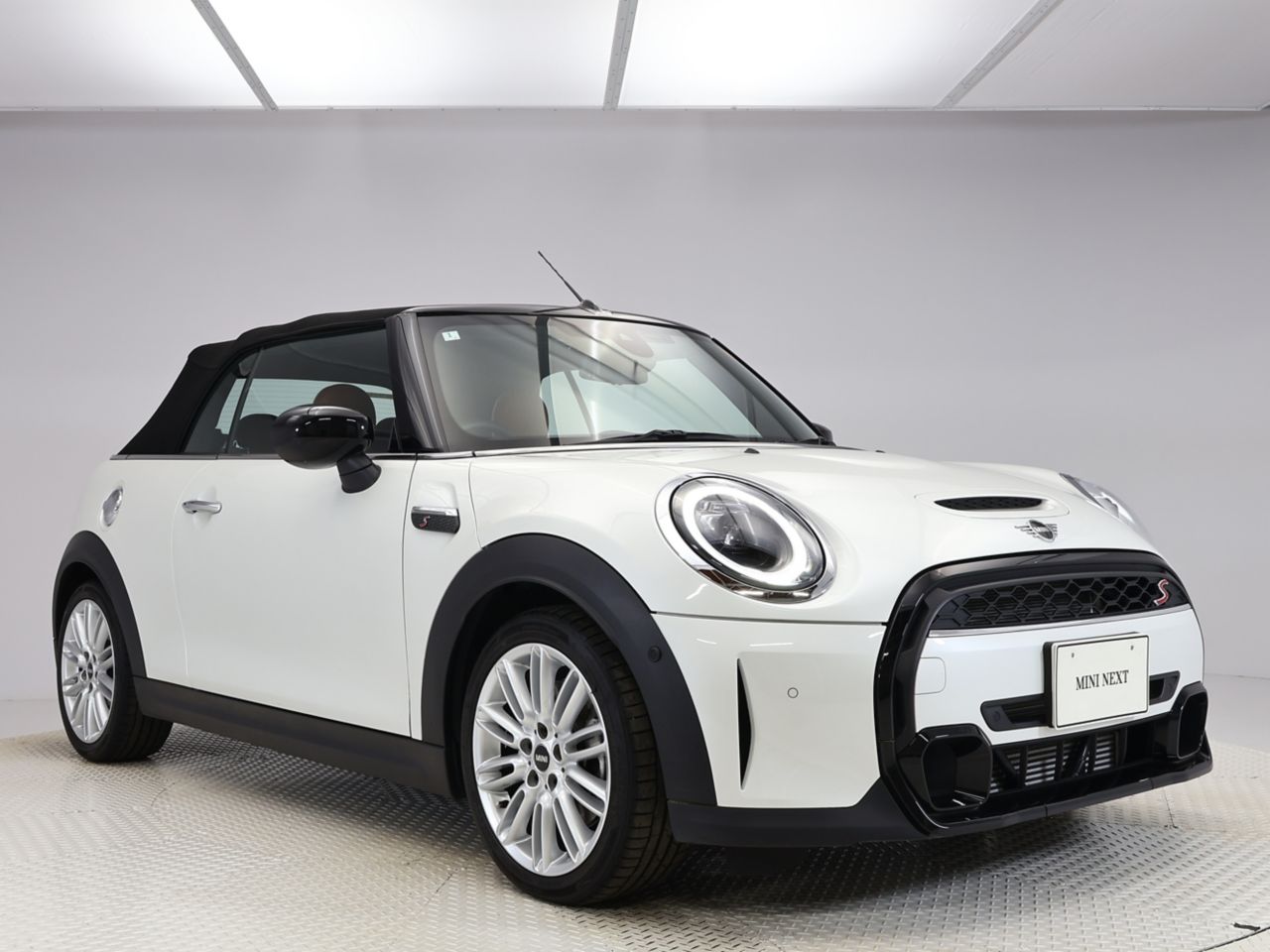 MINI Cooper S Convertible RHD