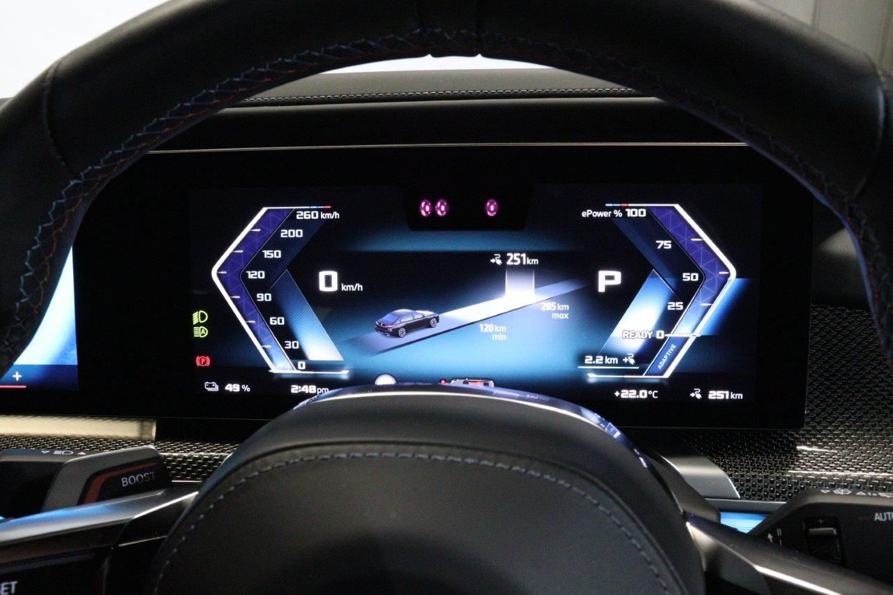 BMW i7 M70 xDrive Sedan RHD