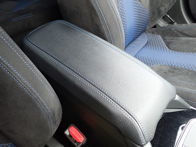 F40 118d Sports Hatch 5-door B47 2.0d
