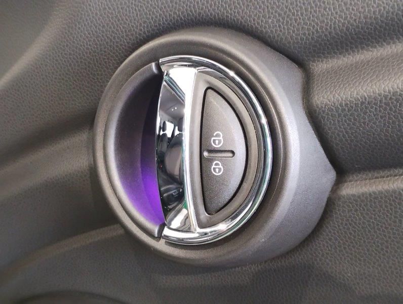 MINI F55 Cooper D 5dr Hatch LCI