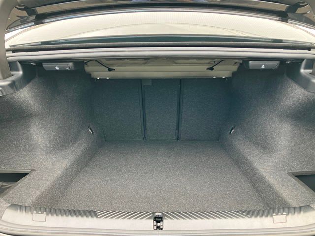 520i Sedan RHD