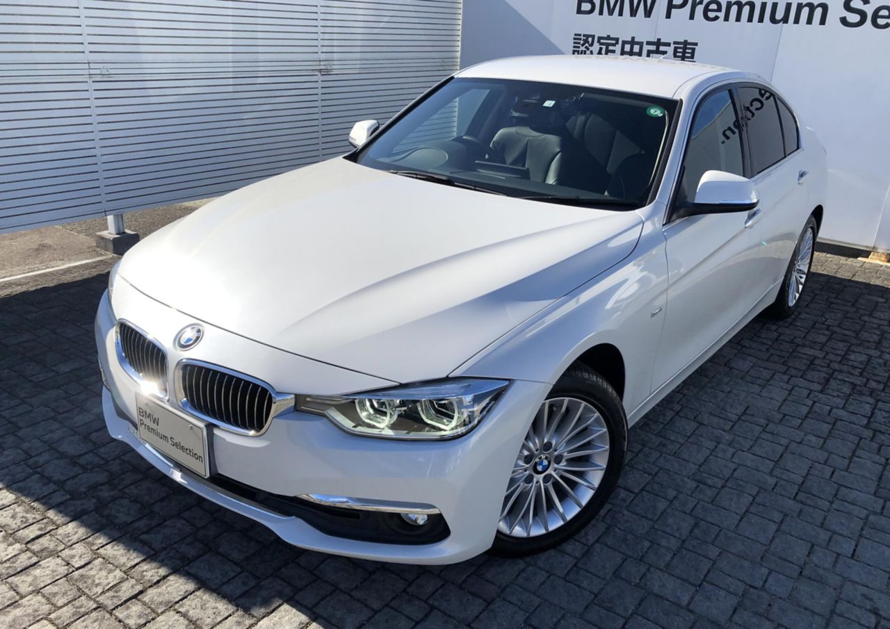 320D SEDAN RHD