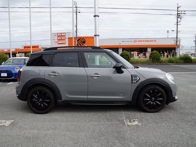 MINI CROSSOVER COOPER D