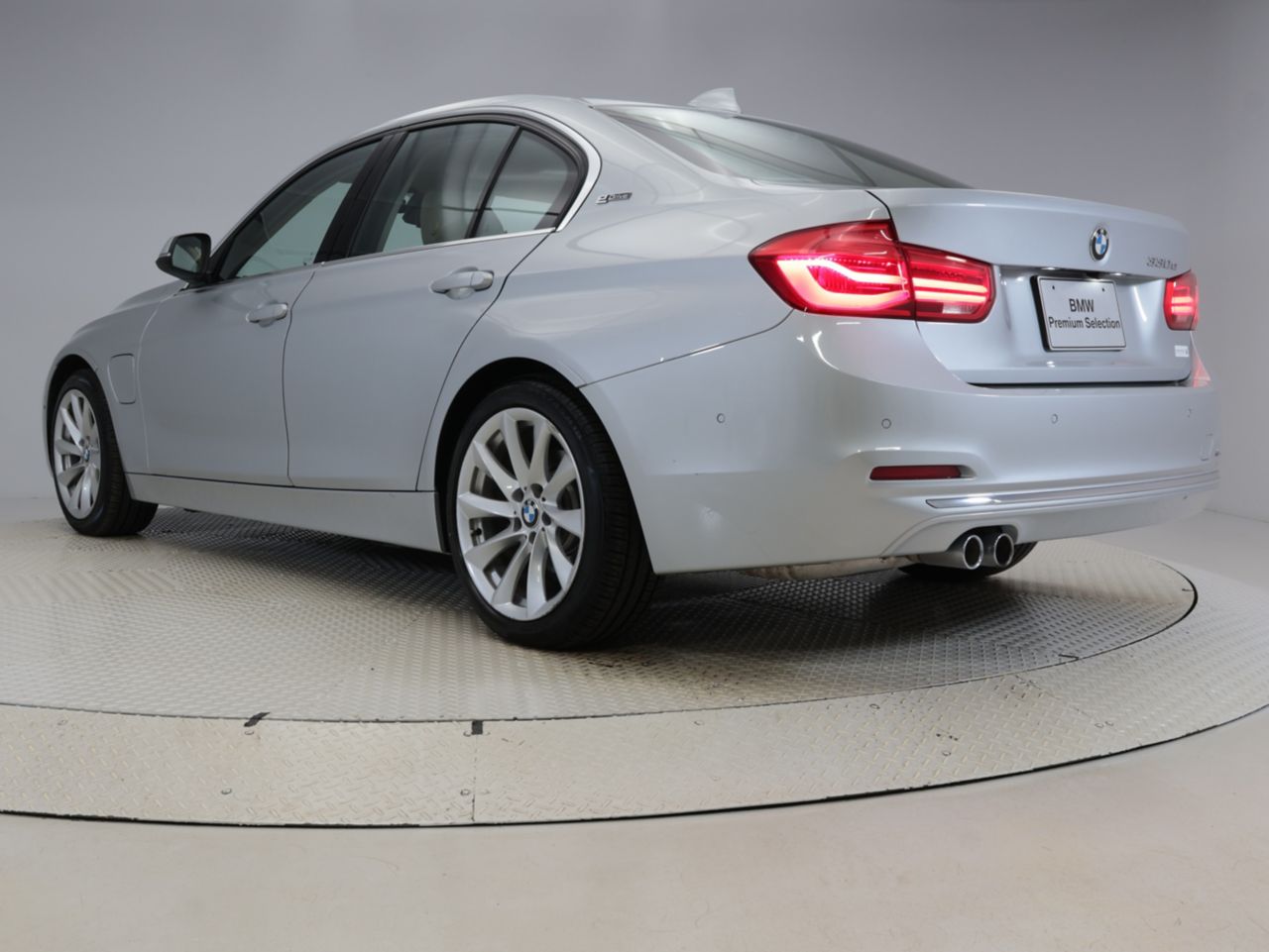 330E IPERFORMANCE SEDAN RHD