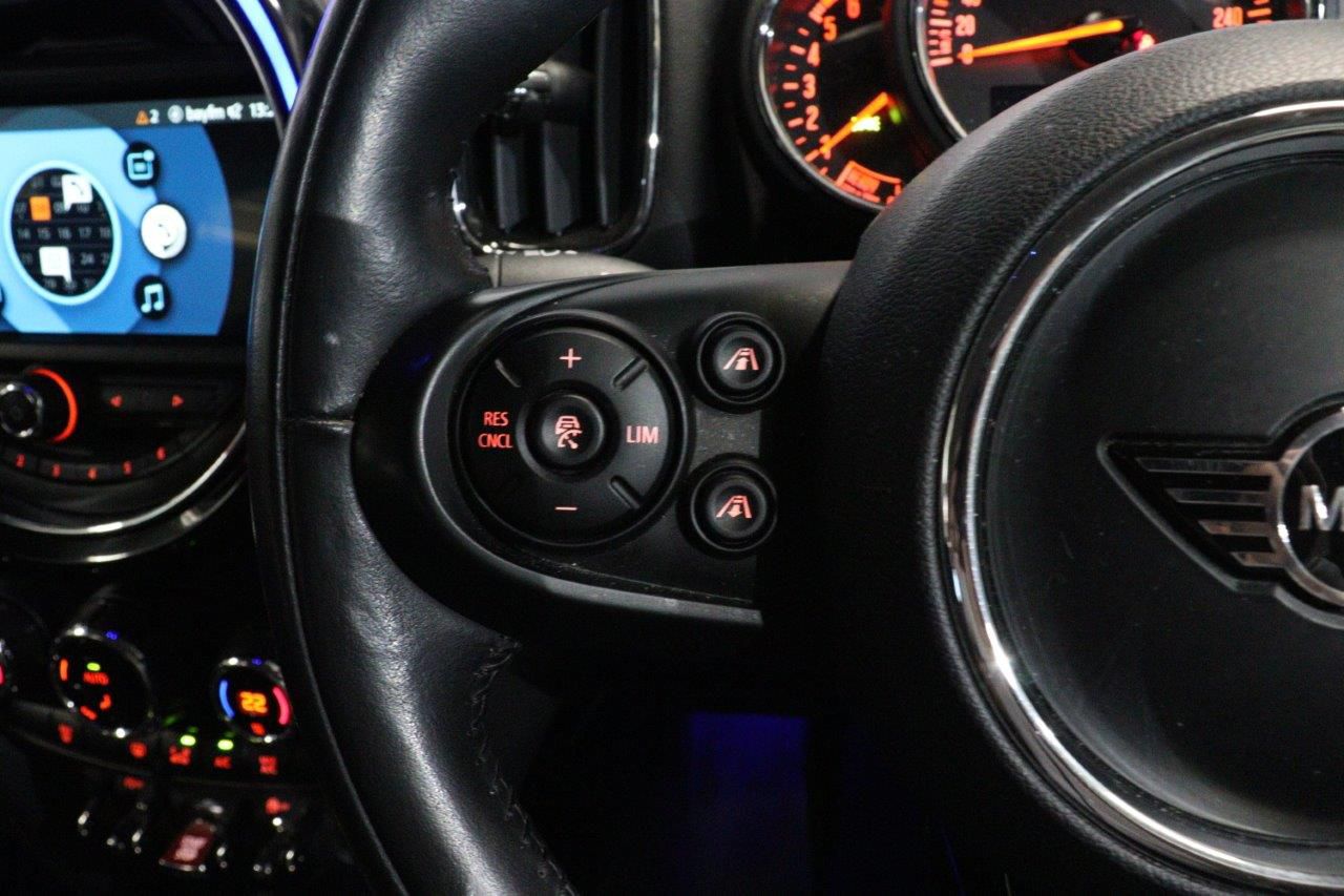 MINI CROSSOVER COOPER D