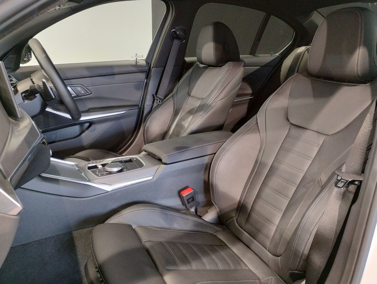 G20 320i Saloon LCI RHD MX