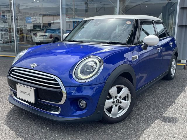 MINI COOPER 5 DOOR.