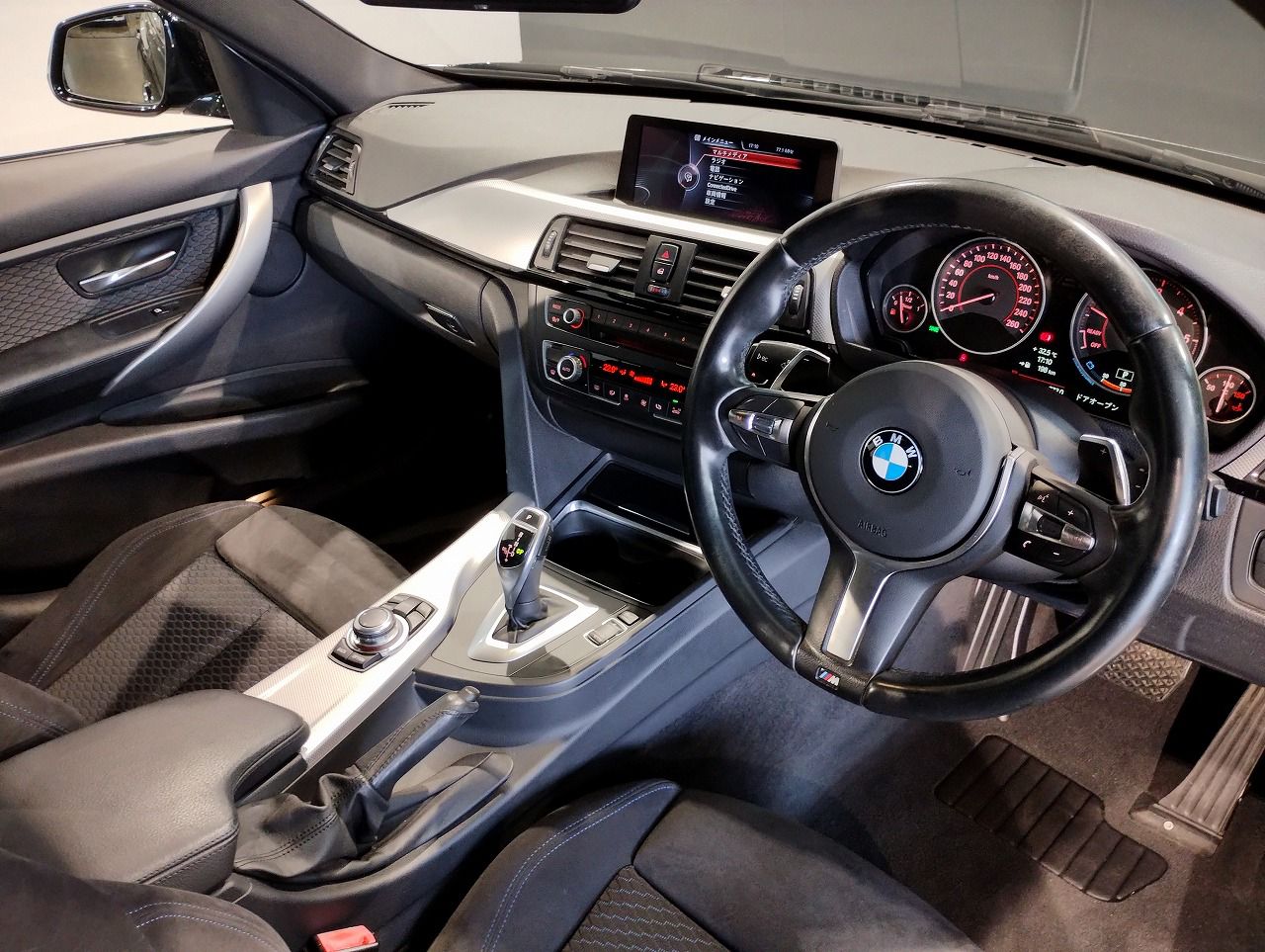320D BLUEPERFORMANCE TOURING RHD