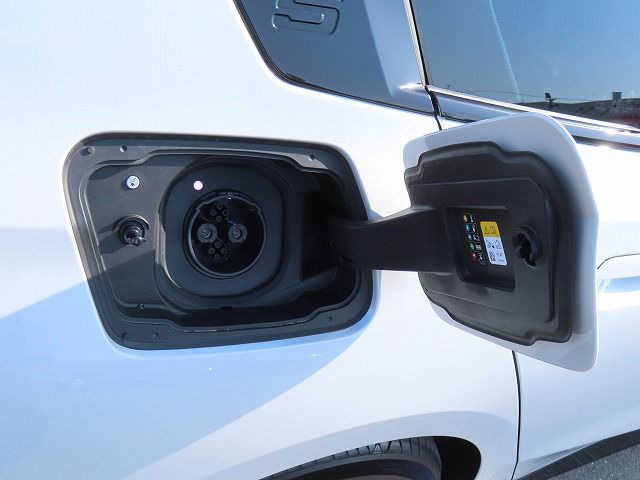 BMW i5 eDrive40 Sedan RHD