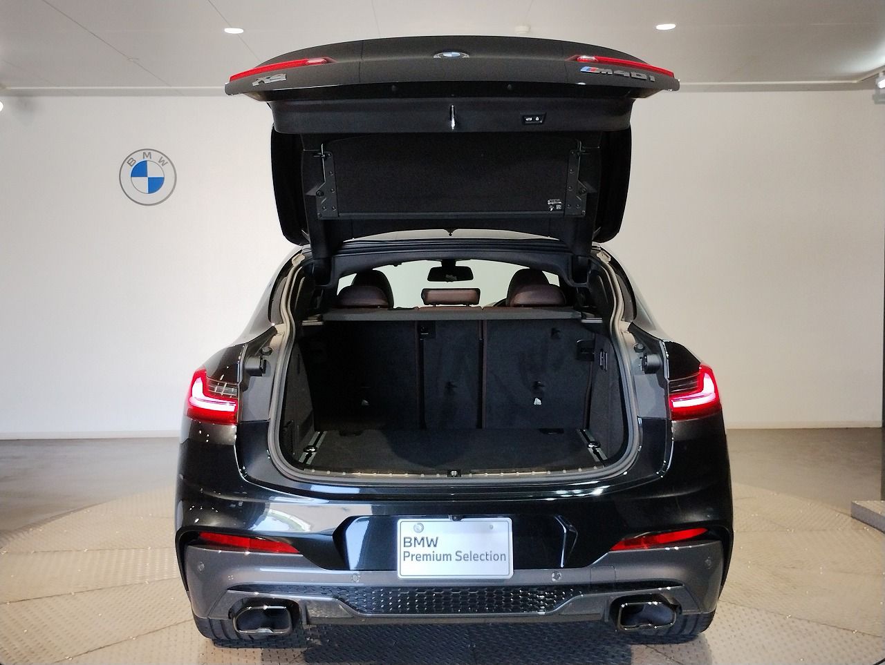 X4 M40i RHD