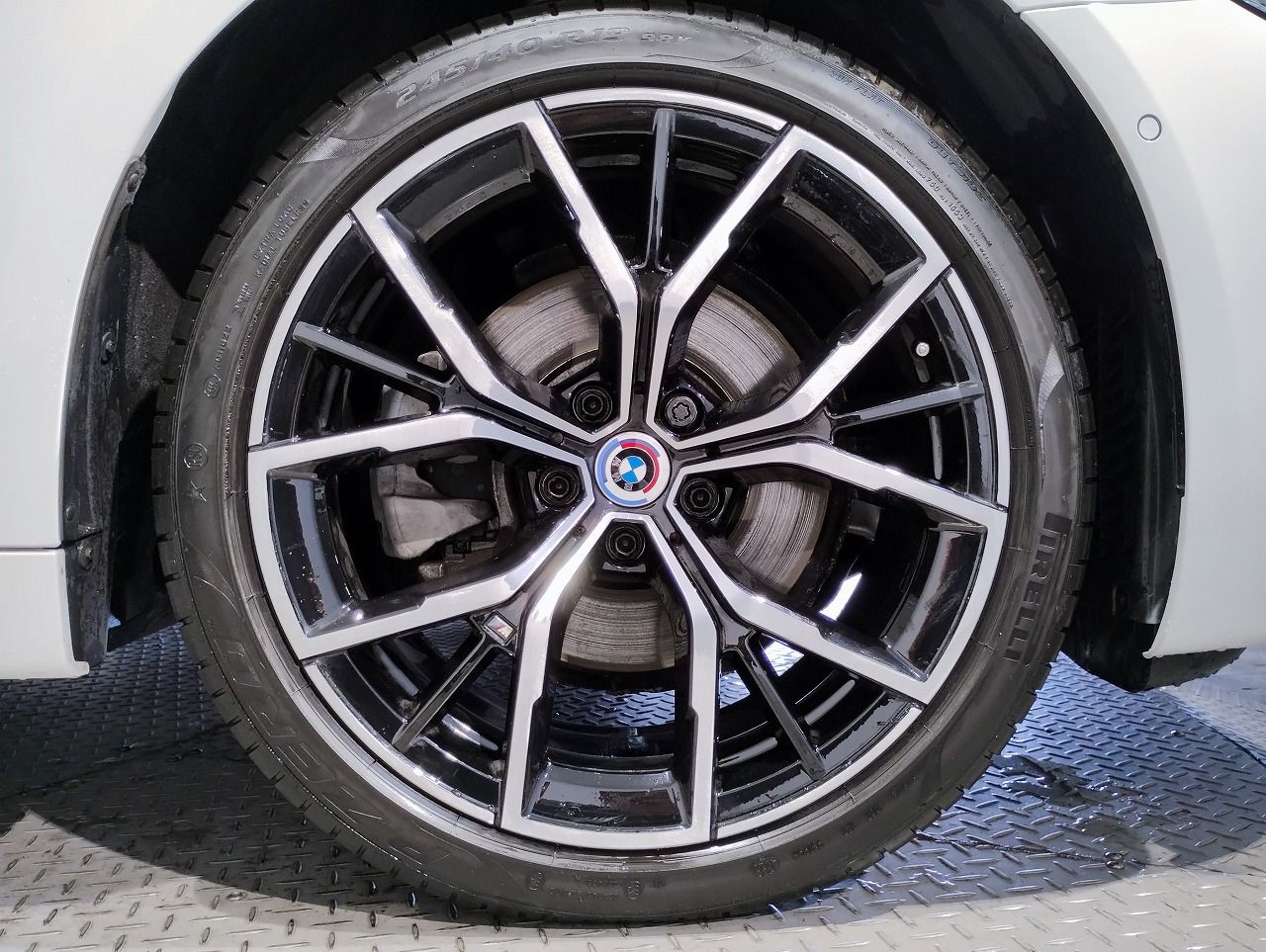 520d xDrive Sedan RHD