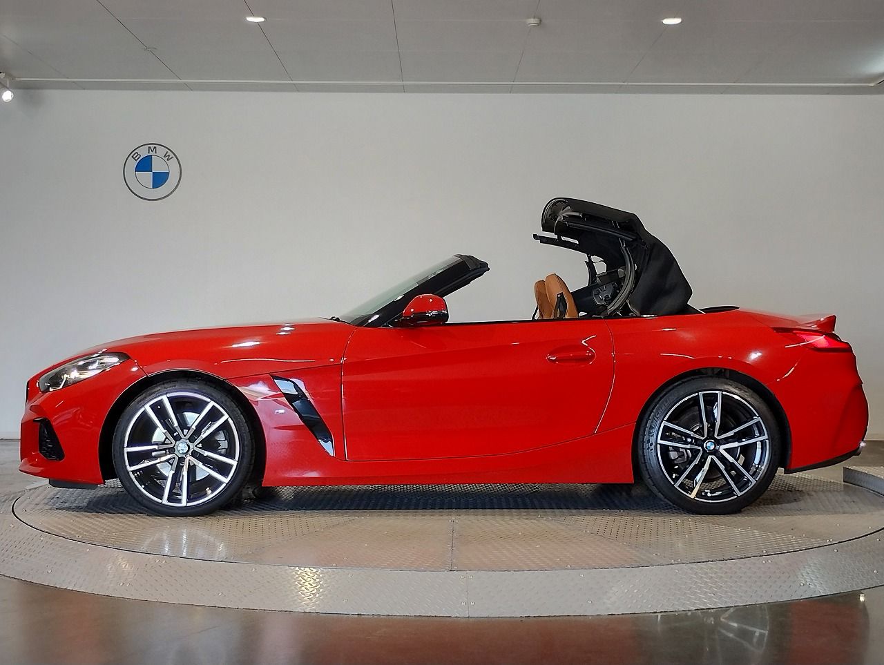 G29 z4 sDrive20i RHD