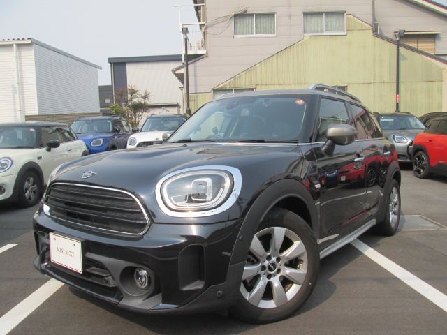 MINI COOPER D CROSSOVER.