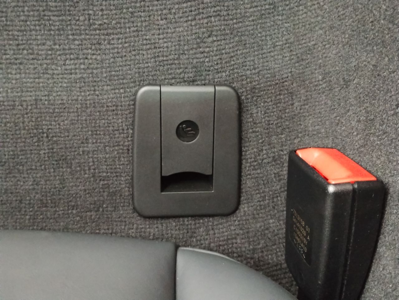 I12 i8 Coupe LCI B38 1.5i