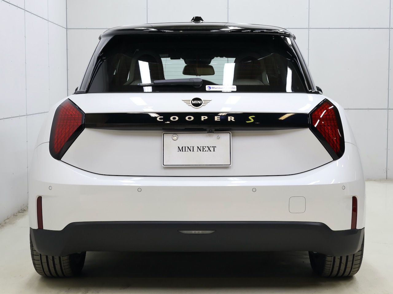 J01 MINI Cooper SE