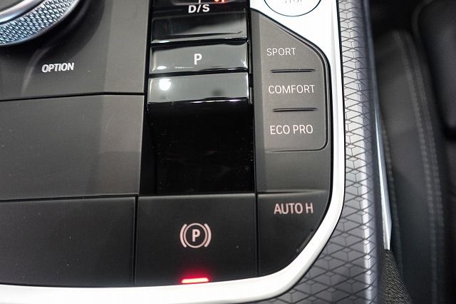 G20 320i Saloon LCI RHD MX