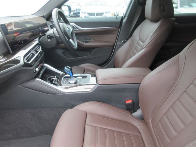 G26 i4 eDrive40 RHD
