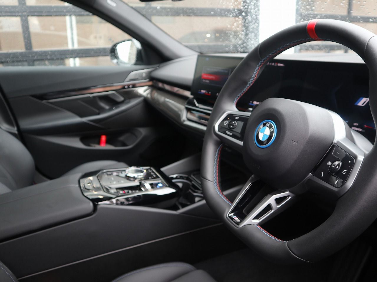 BMW i5 M60 xDrive Sedan RHD