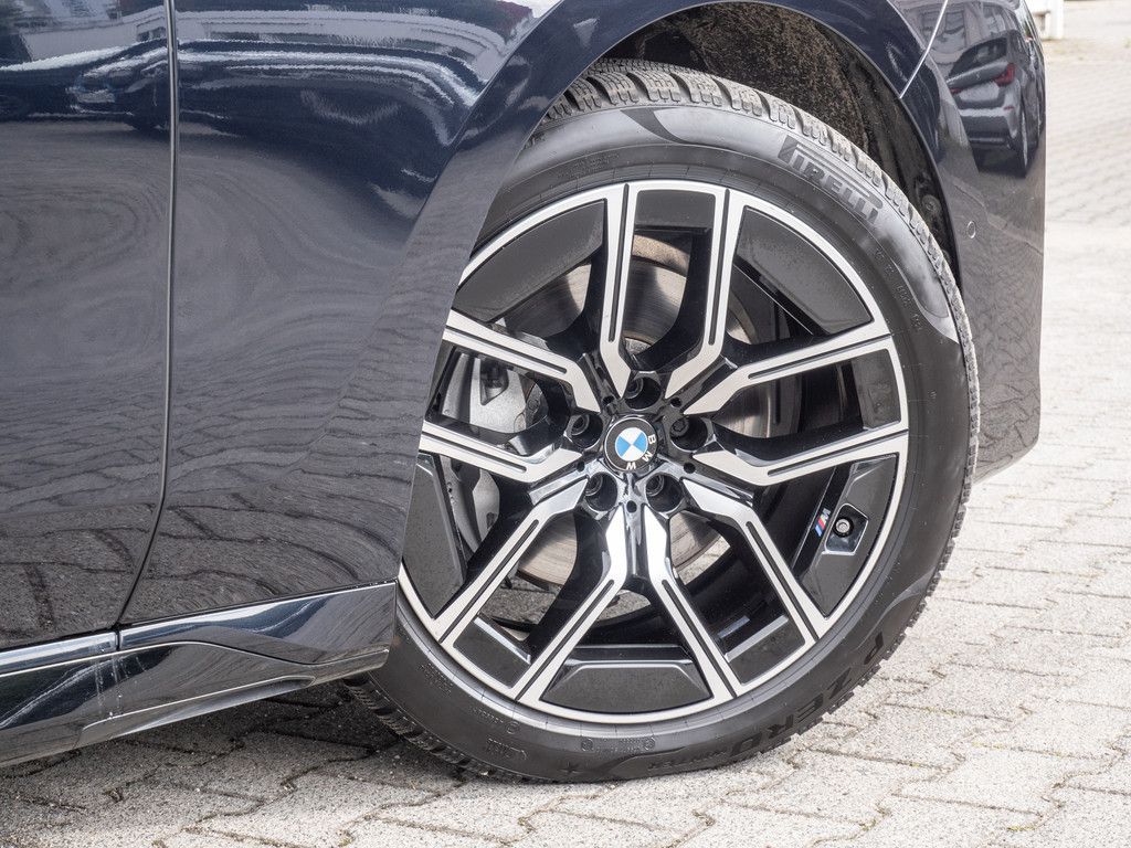 BMW 740