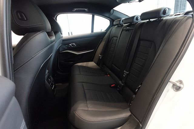 G20 320i Saloon LCI RHD MX