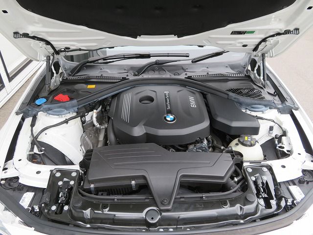 318I TOURING RHD