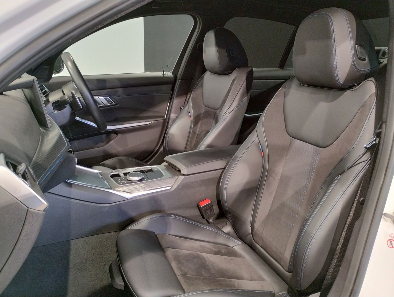 G20 320i Saloon LCI RHD MX