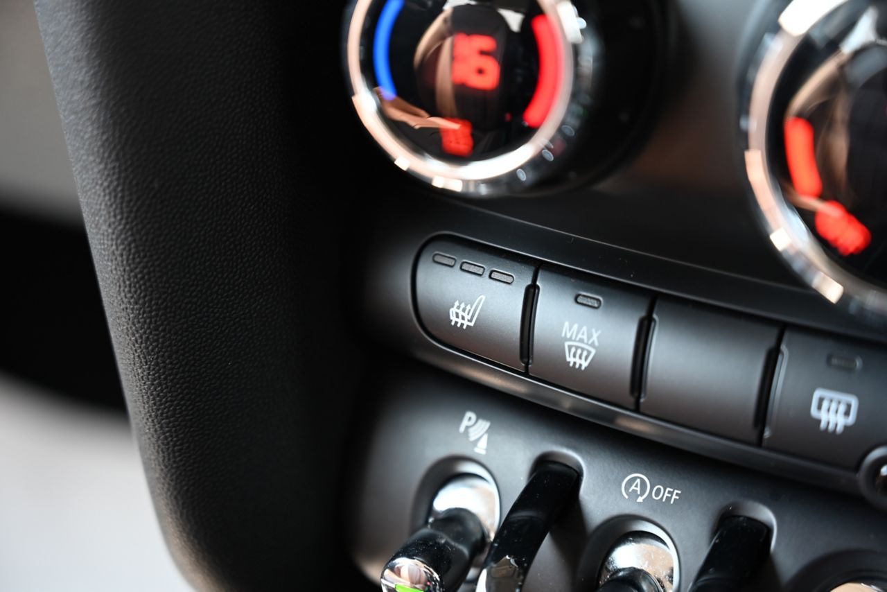 F56 COOPER D (AT)