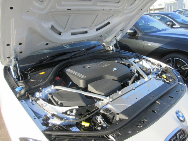 G** 4**i C********** B** 2**i RHD