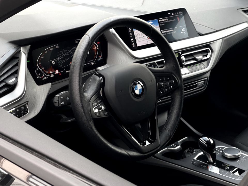 BMW 118