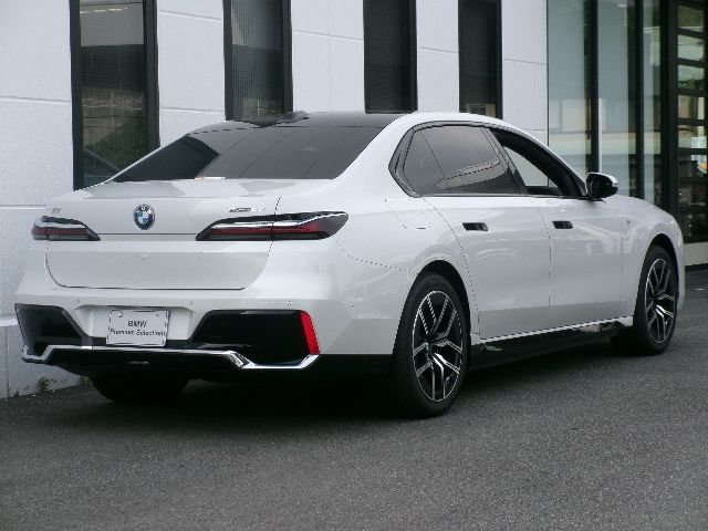 BMW i7 eDrive50 Sedan RHD