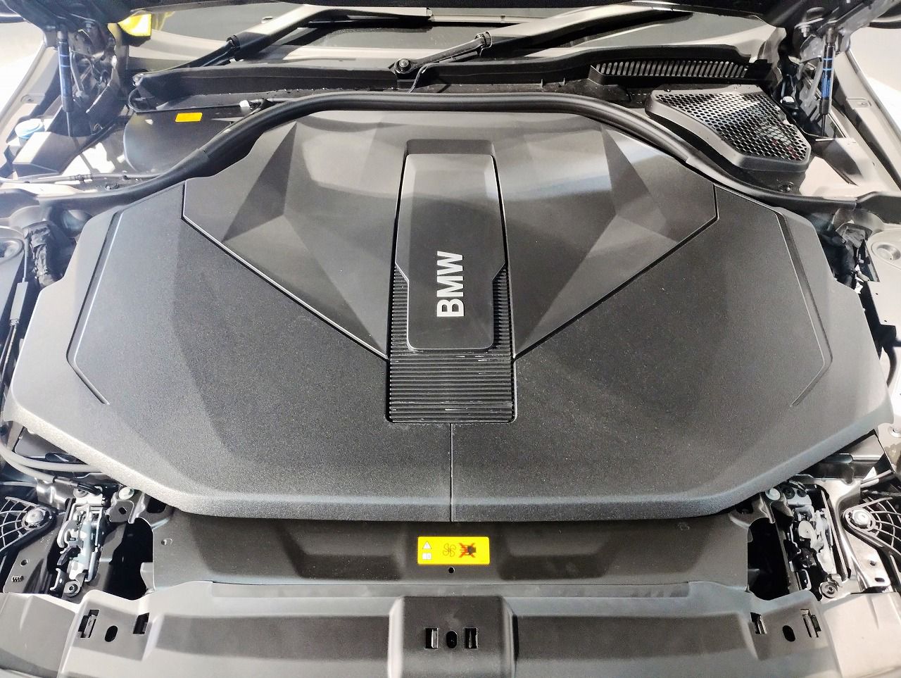 BMW i5 eDrive40 M Sport RHD