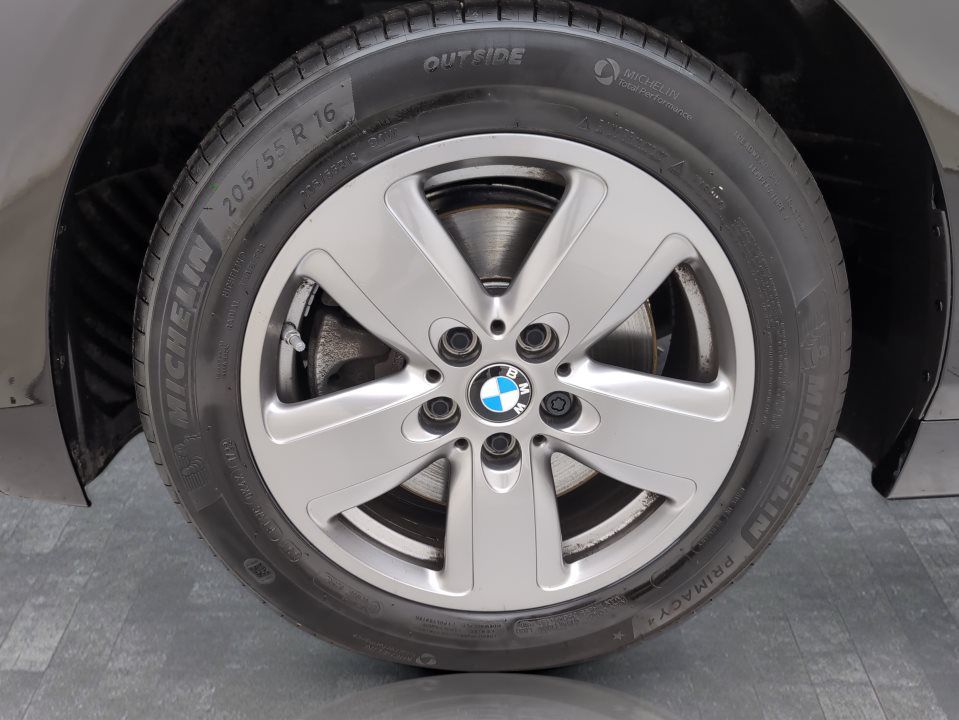 BMW 118