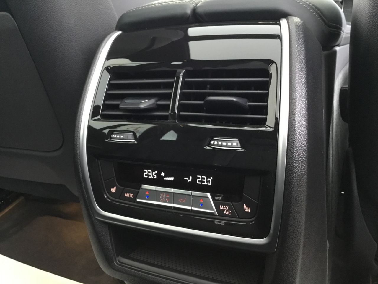 X5 xDrive40d RHD