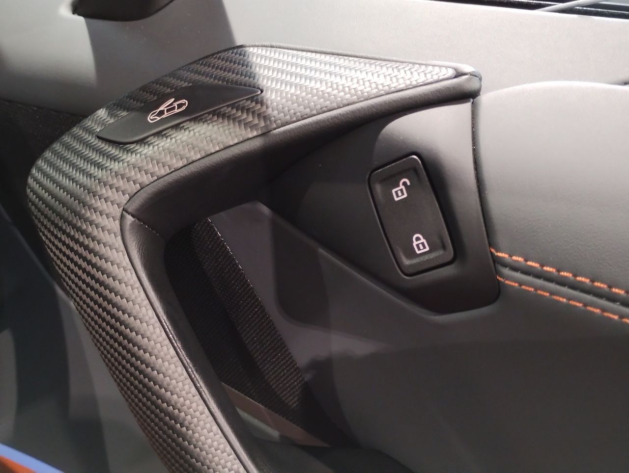 I15 i8 Roadster B38 1.5i