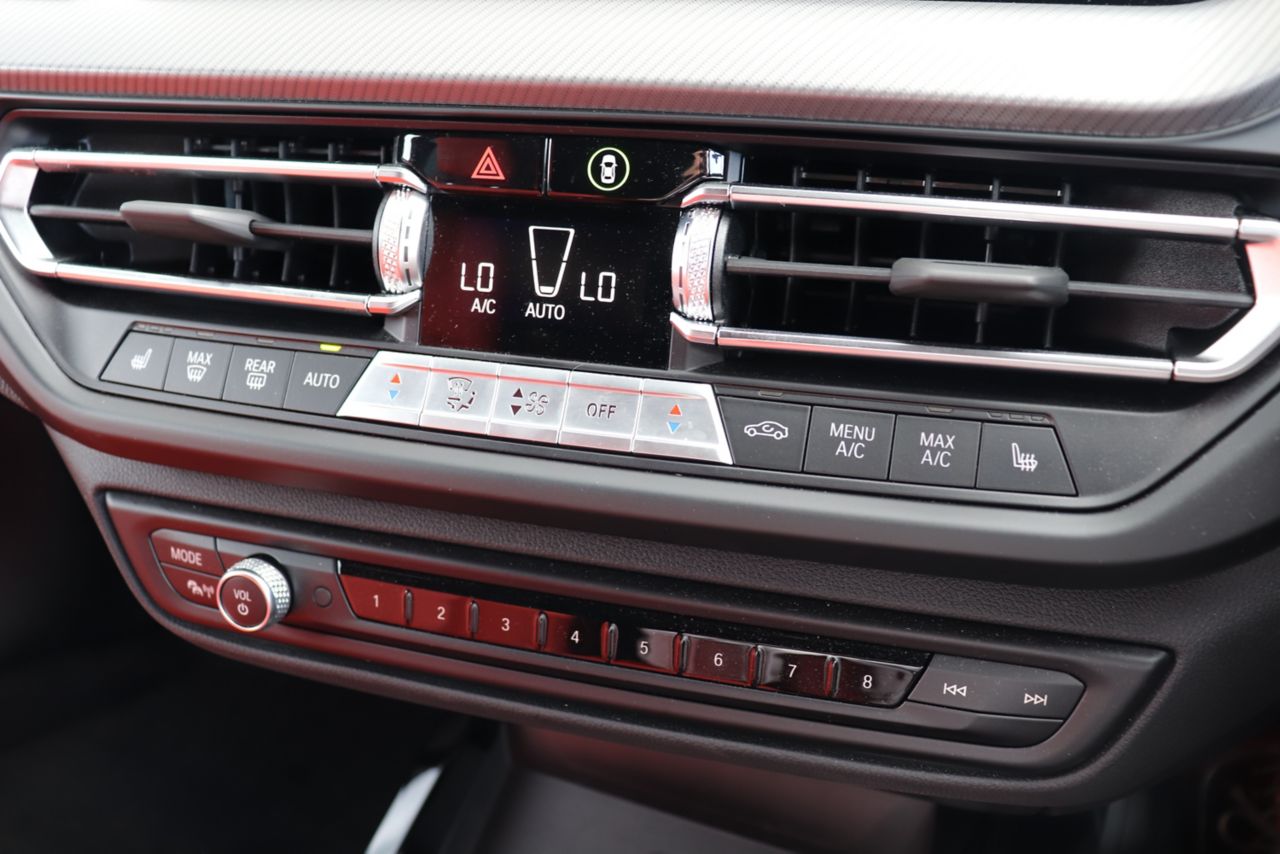 F40 118d Sports Hatch 5-door B47 2.0d