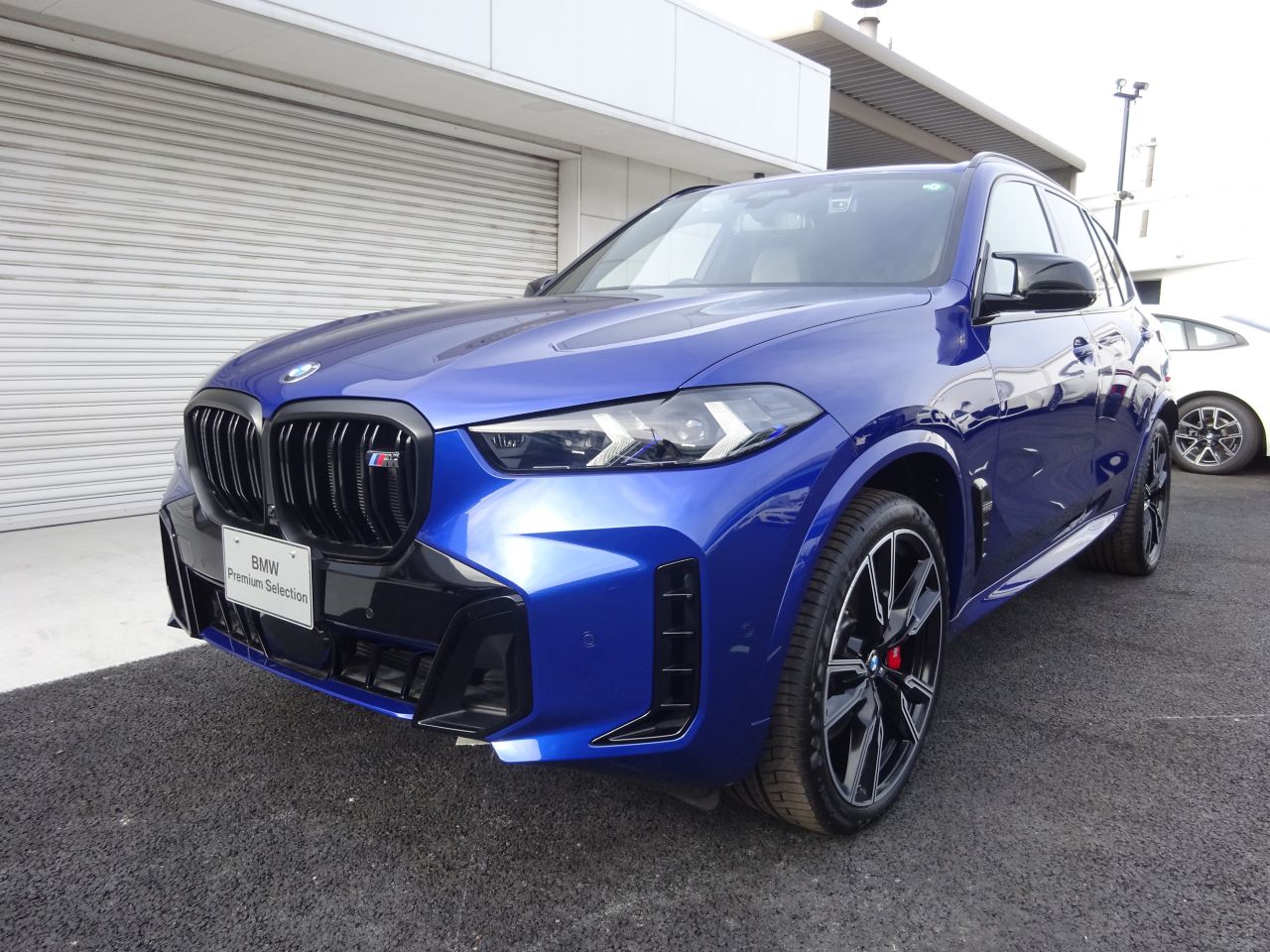 X5 M60i xDrive RHD