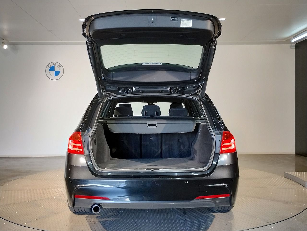320D BLUEPERFORMANCE TOURING RHD